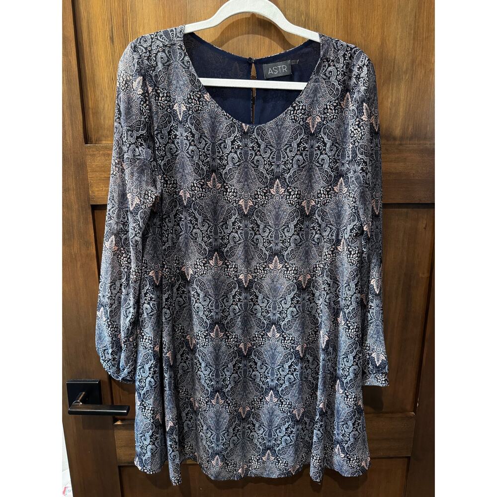 ASTR Women’s Long Sleeve Paisley Print Tunic Dress Navy Peach Large